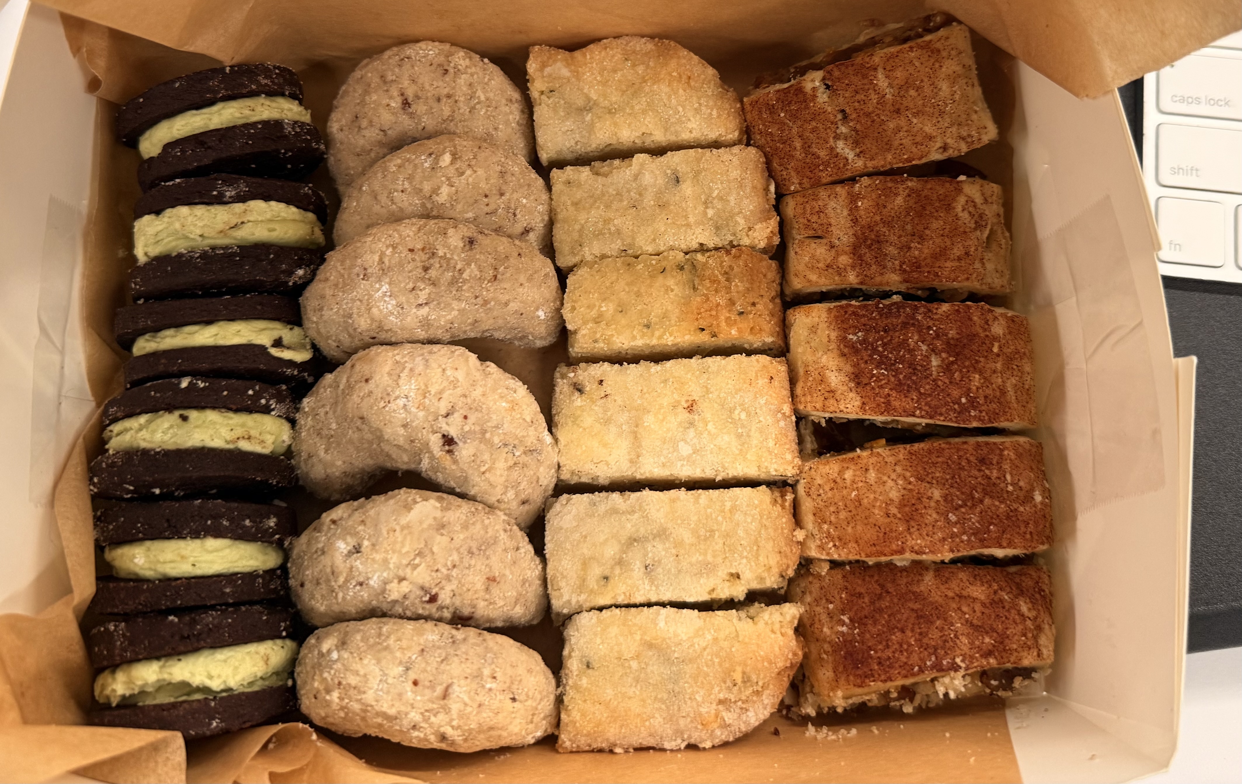 Delicious cookie box